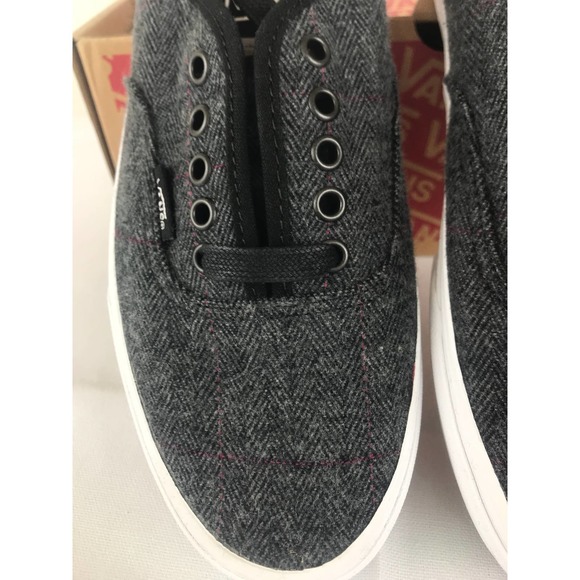 Vans skate shoes sneakers Grey Red pinstripe Men 6.5 Women 8 New in Box main image 7